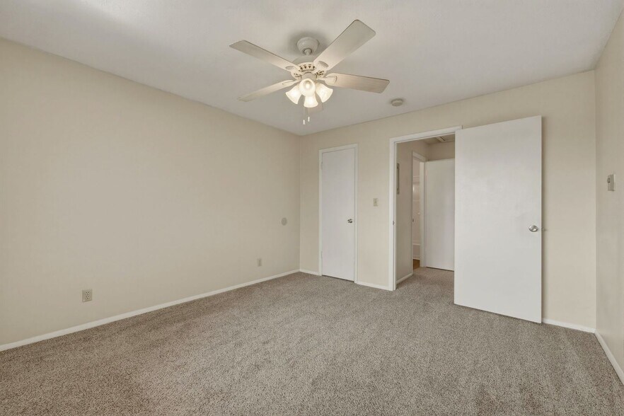 More Photos Of 1737 6th Ave, Huntington Apartments For Sale