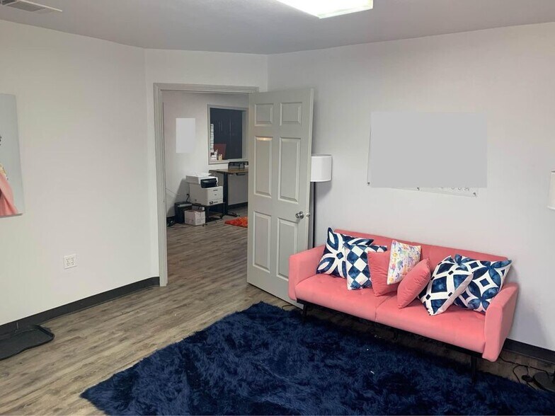More Photos Of 4414 State Highway 276, Rockwall Flex For Lease