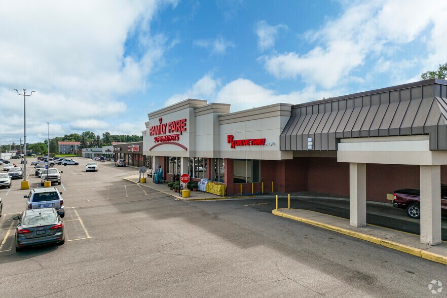 Primary Photo Of 1571-1603 Capital Ave, Battle Creek Freestanding For Sale