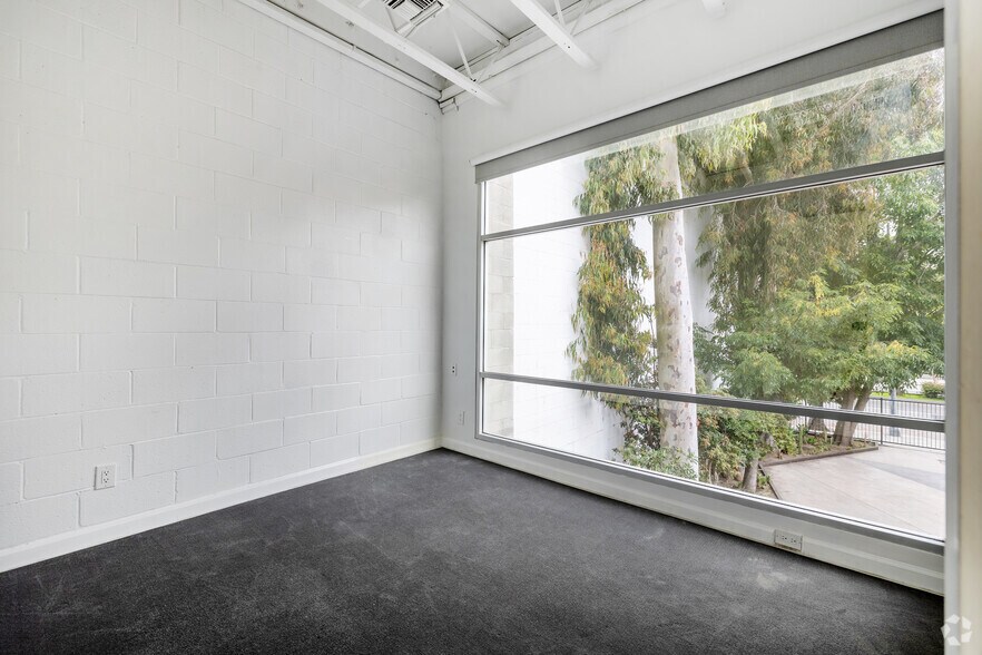 More Photos Of 5969 Washington Blvd, Culver City Loft Creative Space For Lease