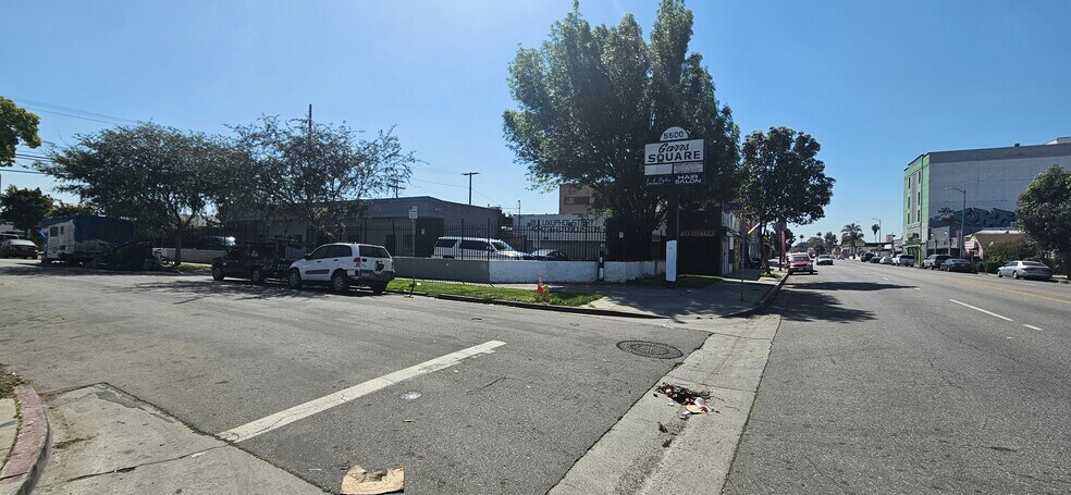 More Photos Of 5500 S Western Ave, Los Angeles Storefront For Lease
