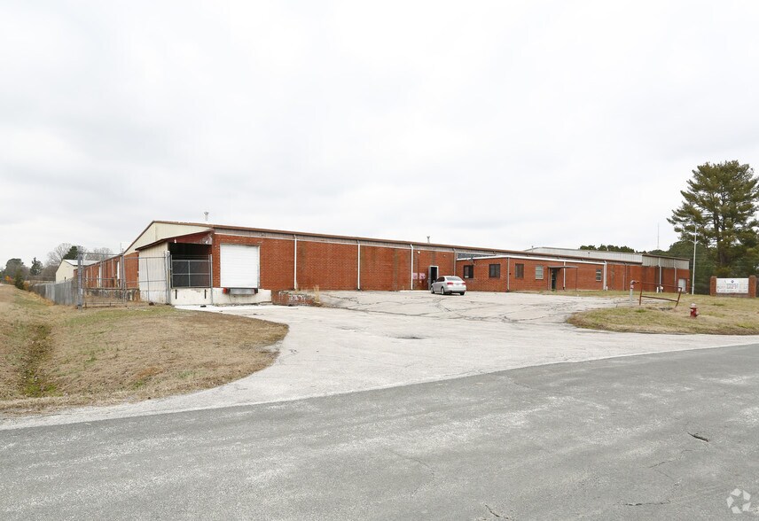 Primary Photo Of 62 T Kemp Rd, Louisburg Warehouse For Lease