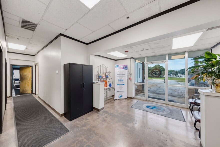 More Photos Of 9126 Industrial Blvd NE, Covington Warehouse For Sale