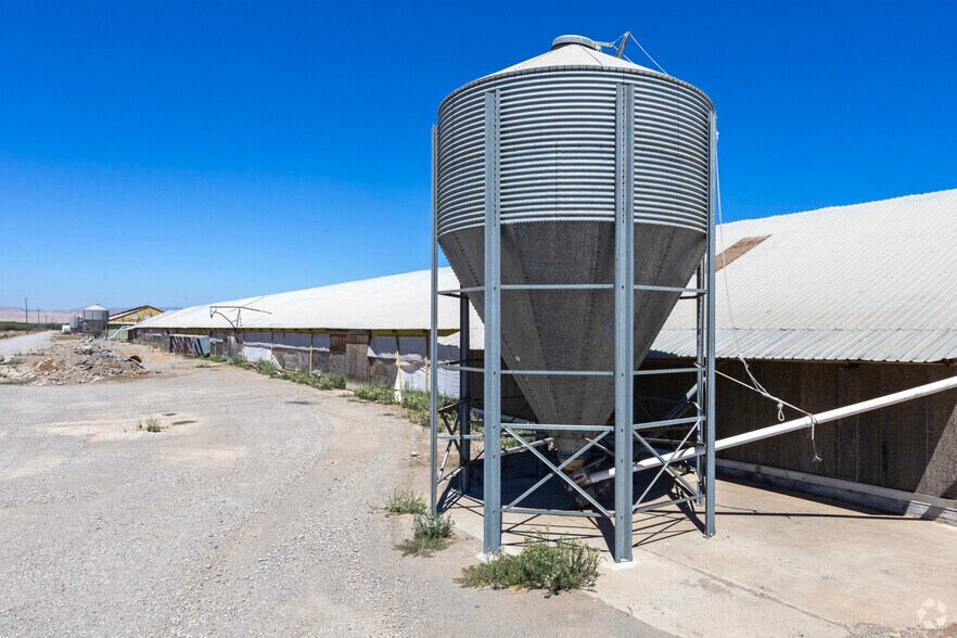 More Photos Of 133 S Whitworth Rd, Newman Warehouse For Lease