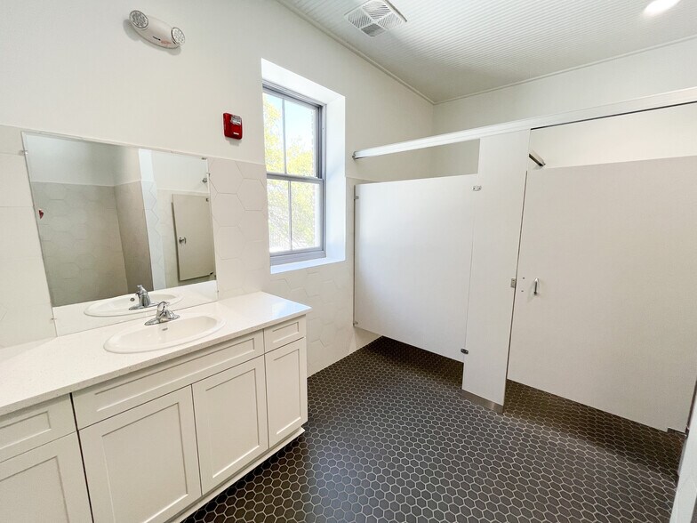 More Photos Of 2234 E 7th Ave, Tampa Loft Creative Space For Lease