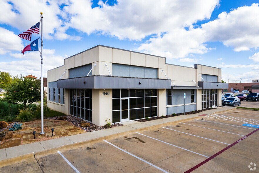 Primary Photo Of 940 Hilltop Dr, Weatherford Medical For Lease