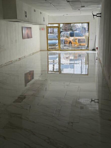 More Photos Of 1835 E Charleston Blvd, Las Vegas Storefront Retail Office For Sale