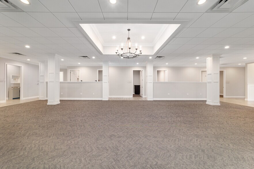 More Photos Of 809 County Road 466, The Villages Medical For Sale