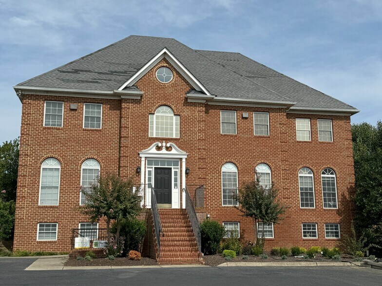 More Photos Of 1900 Manakin Rd, Manakin Sabot Office For Sale