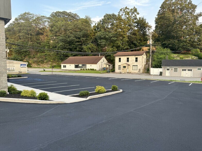 More Photos Of 572 Route 6, Mahopac Medical For Lease