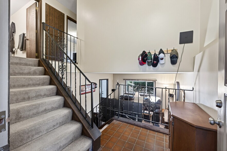 More Photos Of 5531 Maryland Ave N, New Hope Apartments For Sale