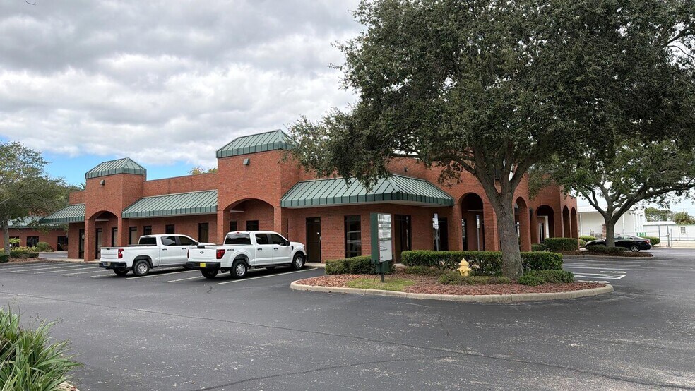 More Photos Of 1440 N Nova Rd, Daytona Beach Unknown For Lease