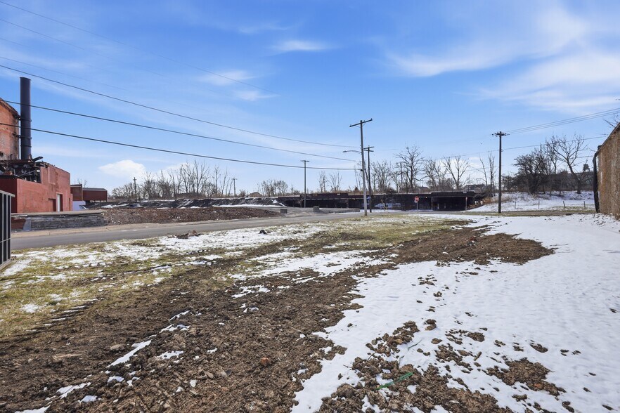 More Photos Of 688 E Eagle St, Buffalo Warehouse For Sale