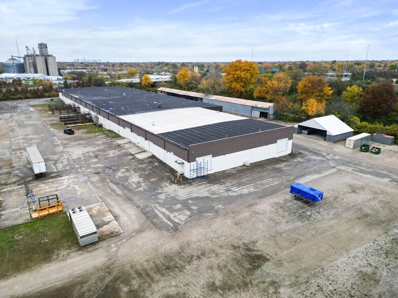 More Photos Of 2040 S Hamilton Rd, Columbus Distribution For Sale