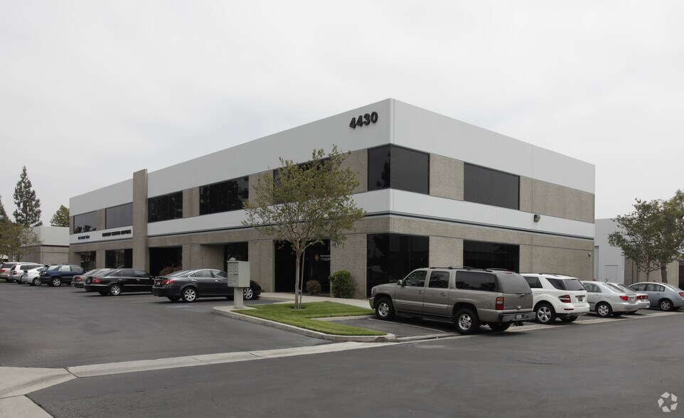 More Photos Of 1241 N Lakeview Ave, Anaheim Unknown For Lease