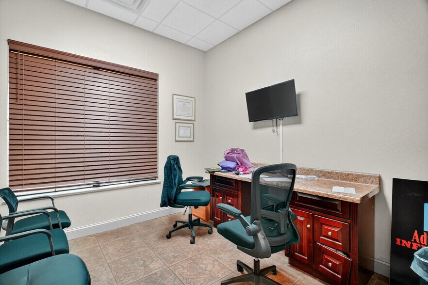 More Photos Of 1580 Santa Barbara Blvd, The Villages Medical For Lease
