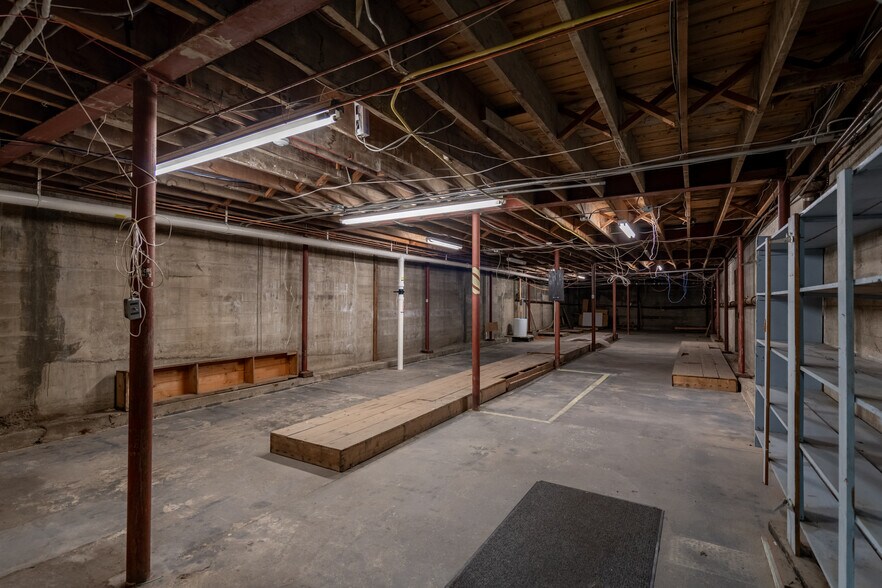 26 Washington Ave, Endicott, NY 13760 Office For Lease