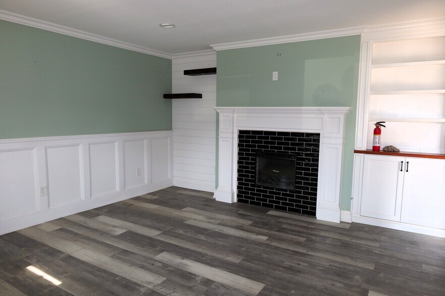 More Photos Of 6071 Branch Hill Guinea Rd, Milford Warehouse For Lease
