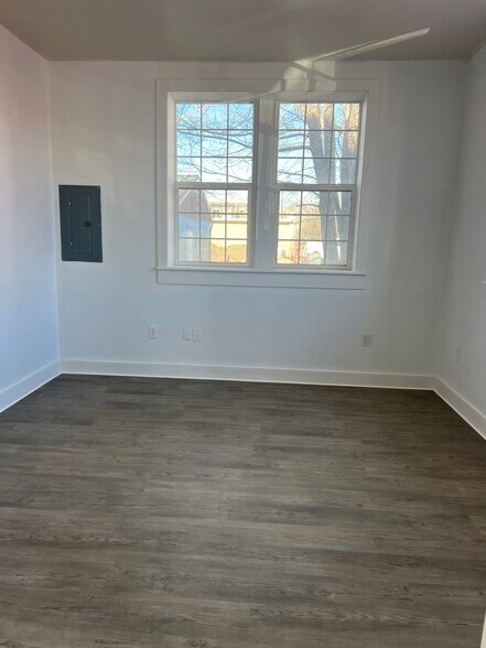 More Photos Of 10 S Main St, Payson Storefront For Sale