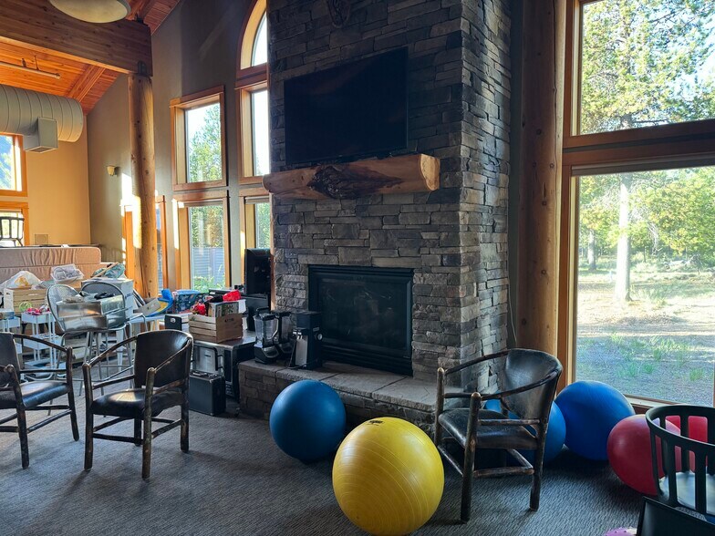 More Photos Of 18135 Cottonwood Rd, Sunriver General Retail For Sale