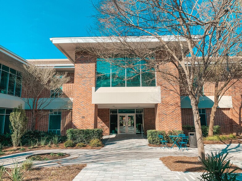 More Photos Of 501 Wando Park Blvd, Mount Pleasant Unknown For Lease