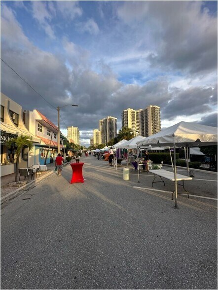 More Photos Of 3309 NE 33rd St, Fort Lauderdale General Retail For Lease