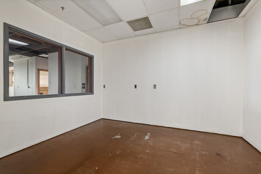 More Photos Of 5955 Mt Rushmore Rd, Rapid City Storefront Retail Office For Sale