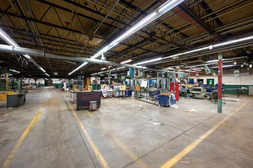 More Photos Of 352 Center St, Caledonia Manufacturing For Sale