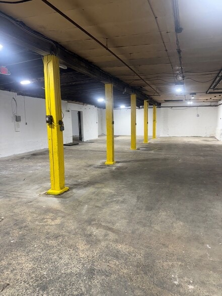 More Photos Of 225 E Madison Ave, Clifton Heights Warehouse For Lease