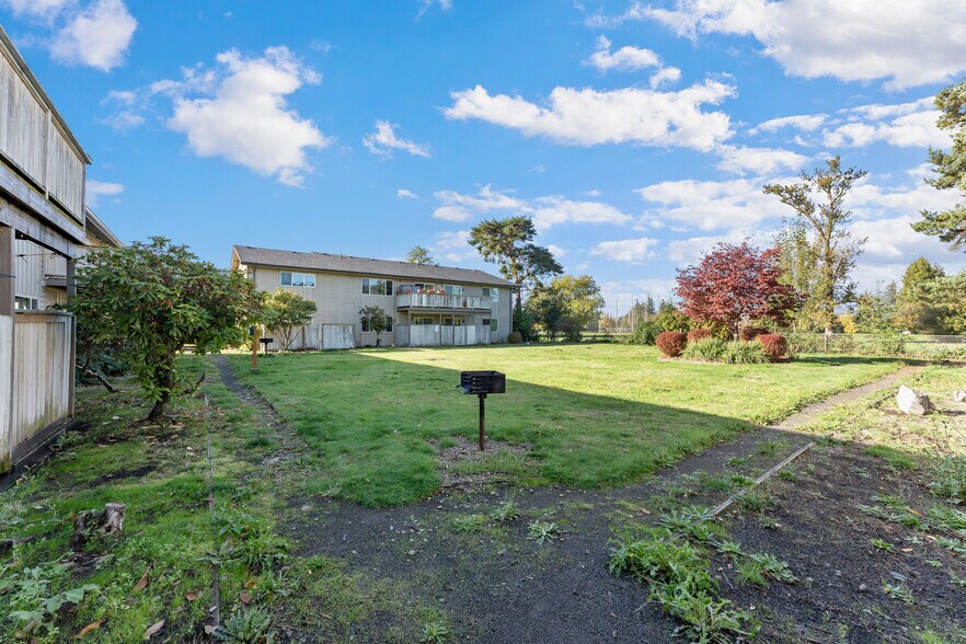 More Photos Of 2275 NE Division St, Gresham Apartments For Sale