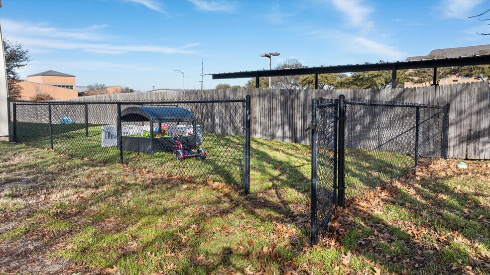 More Photos Of 6605 Dan Danciger Rd, Fort Worth Office For Sale