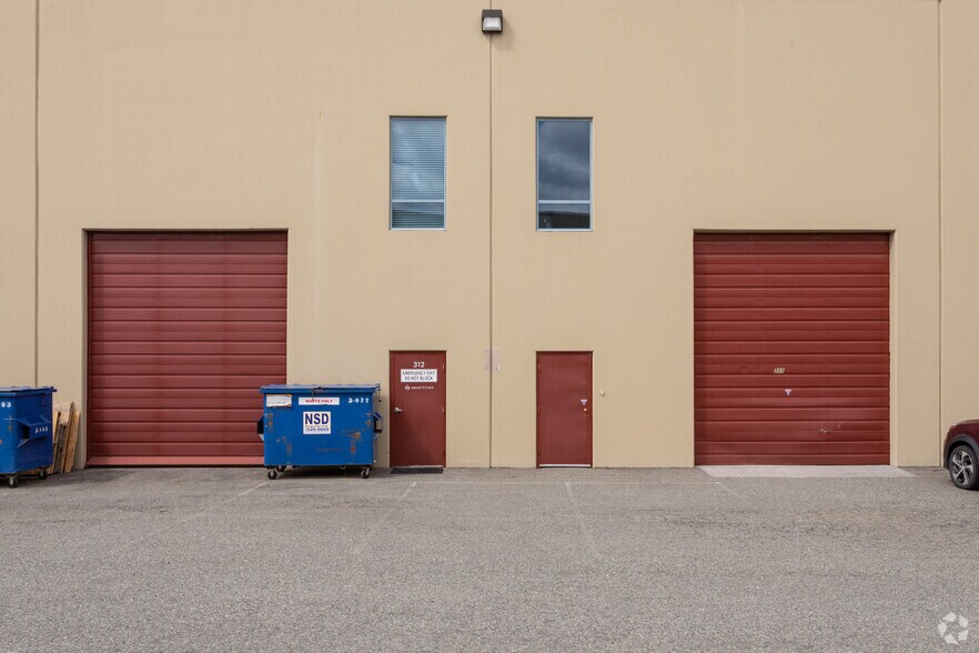 More Photos Of 1515 Broadway St, Port Coquitlam Light Manufacturing For Lease