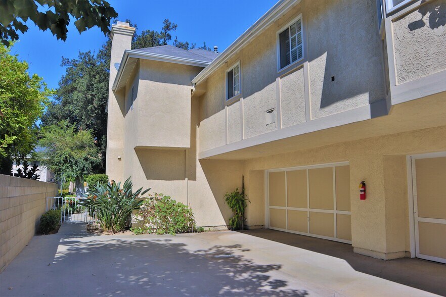 More Photos Of 154 Diamond St, Arcadia Apartments For Sale