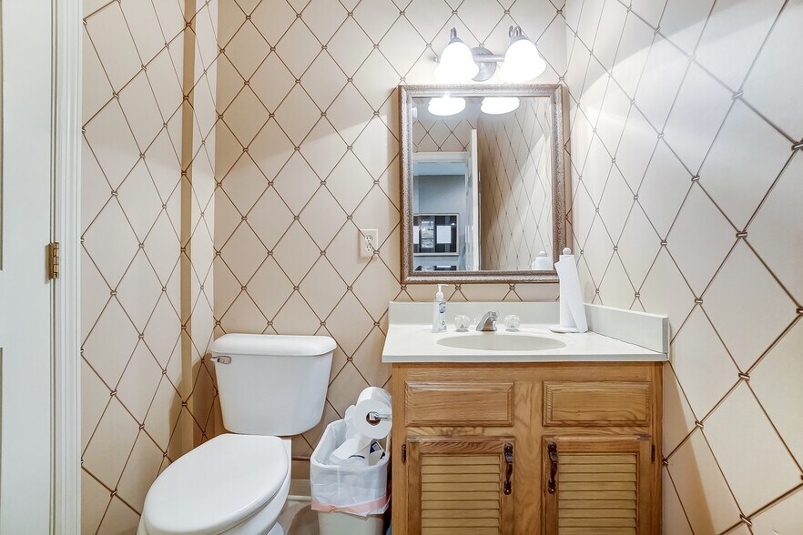 More Photos Of 1354 N Monroe Dr, Xenia Medical For Lease