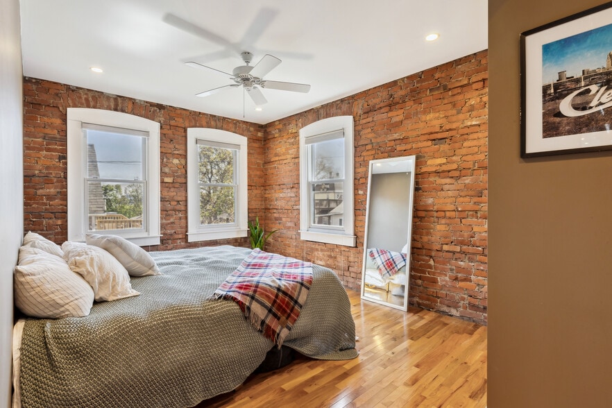 More Photos Of 801 Literary Rd, Cleveland Storefront Retail Residential For Sale