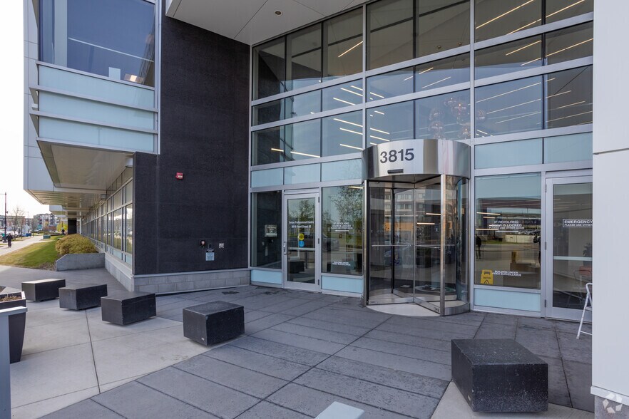 More Photos Of 3815 Front St SE, Calgary Medical For Lease