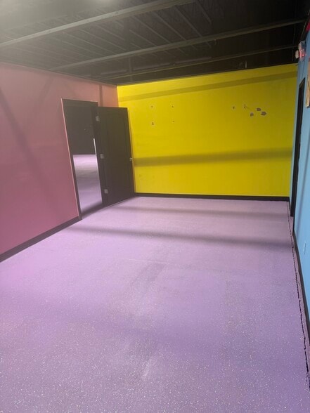 More Photos Of 900 13th #6 &7 ave, Quincy Storefront Retail Office For Lease