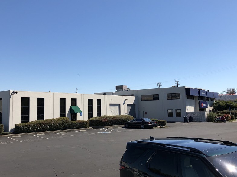 More Photos Of 2680-2850 Bridgeway, Sausalito Coworking Space