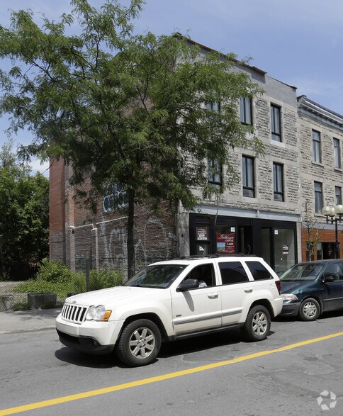 More Photos Of 3481-3487 St Notre-Dame O, Montréal Storefront Retail Residential For Sale