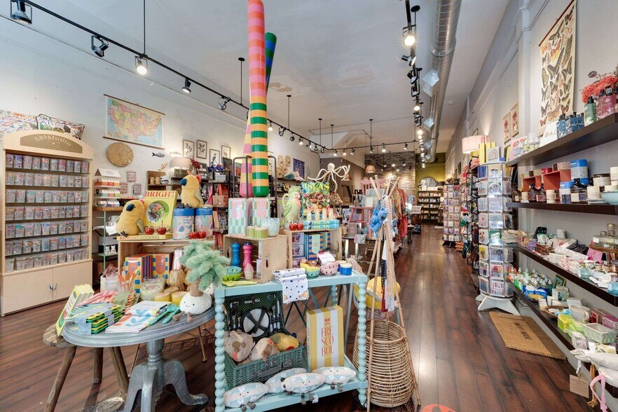 More Photos Of 5636 College Ave, Oakland Apartments For Sale