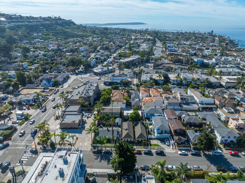 More Photos Of 440-446 Bonair St, La Jolla Apartments For Sale