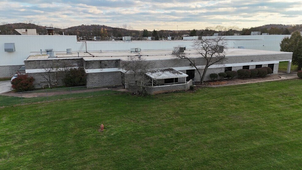 More Photos Of 188 Earl Davis Dr, Russellville Manufacturing For Lease
