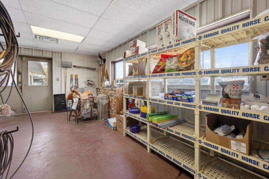 More Photos Of 1505 N Main St, Newcastle Warehouse For Sale