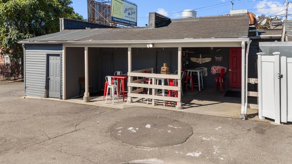 More Photos Of 227 Bridgeport Ave, Milford Freestanding For Sale