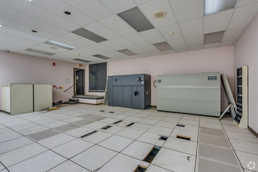 More Photos Of 111 E 7th St, Chattanooga Storefront Retail Office For Sale