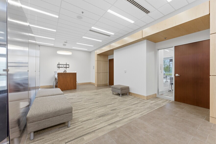 More Photos Of 423 Fortress Blvd, Morgantown Office For Sale