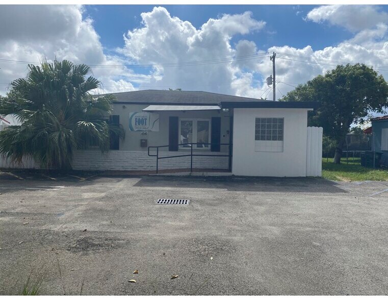 Primary Photo Of 4540 NW 7th St, Miami Medical For Lease