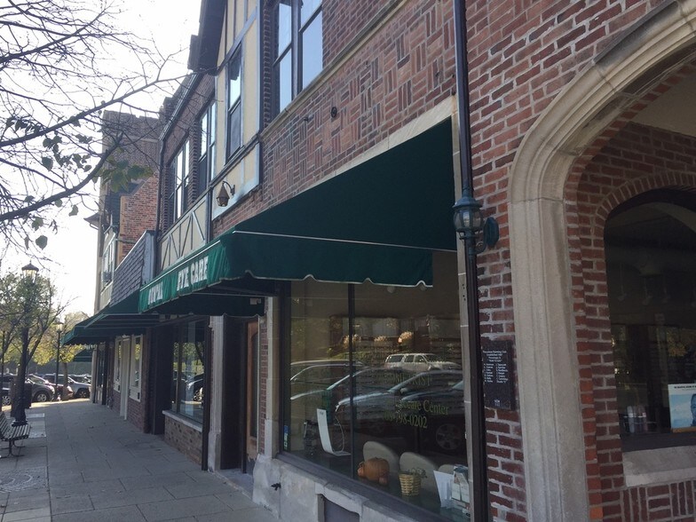 More Photos Of 1036 Sterling Ave, Flossmoor Storefront Retail Residential For Lease