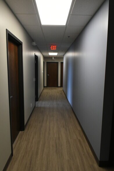 More Photos Of 265 Commerce Dr, South Point Industrial For Lease