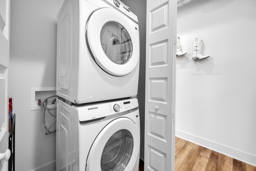 More Photos Of 202 S Main St, Belmont Apartments For Sale